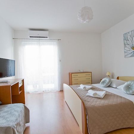 Apartments Rudi 로크바 로고즈니차 외부 사진